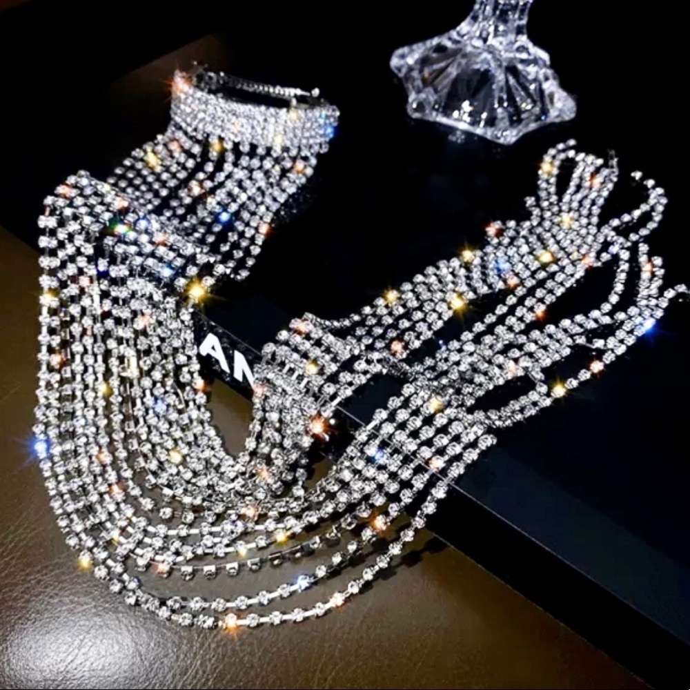 Super Elegant Rhinestone Hairpin to Enhance your Casual or Night Our Hair look